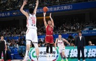 CBA八强夜爆冷？北京赛季三杀广东，上海轻取山东
